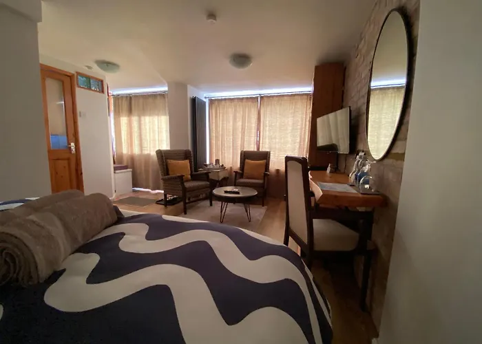 East Cliff Folkestone Guest Suite With Own Entrance