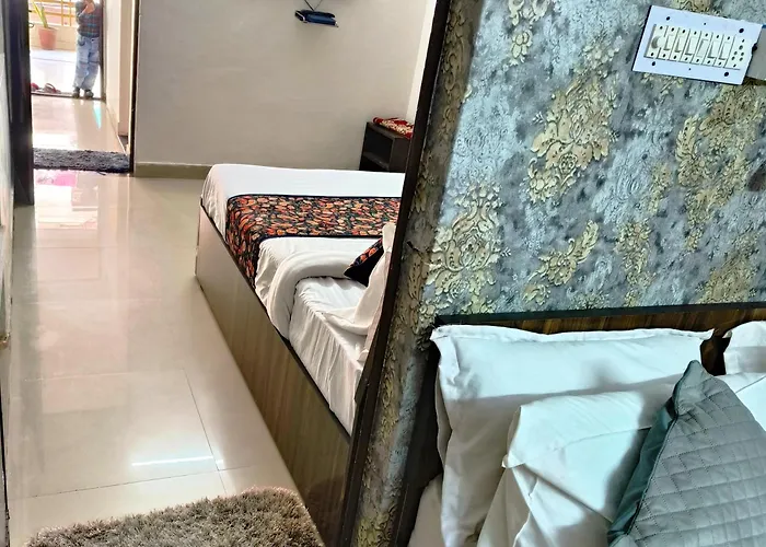 Luxurious 2Bhk - 5 Min Walk To Metro - Near Railway Station - Sr Elite Stays