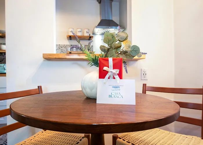 Cozy New - Casa Blanca Suite B1