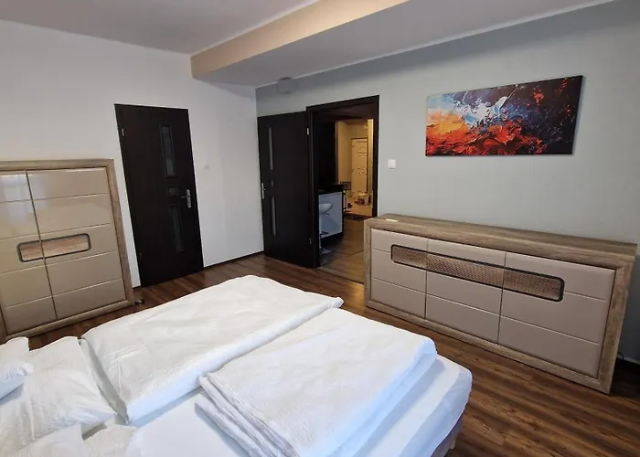 Queen Elizabeth Apartment