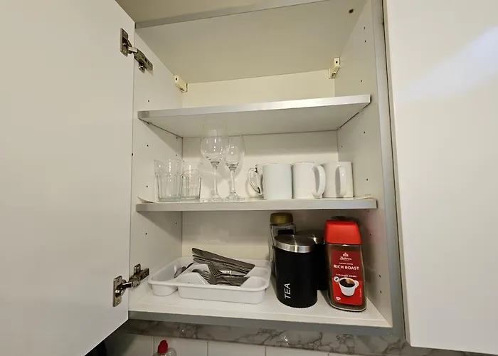 Cozy Central One Bedroom Flat