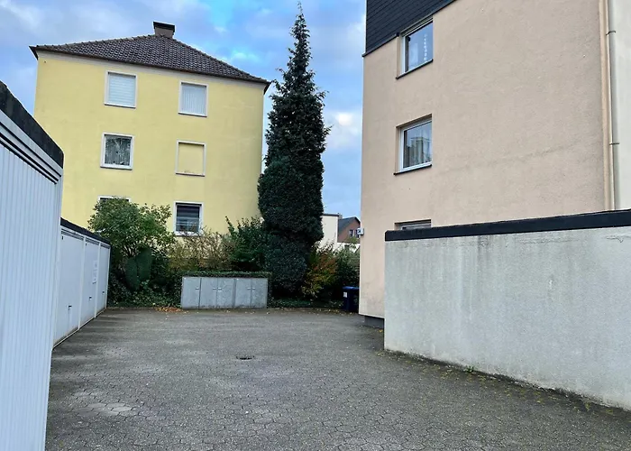 Lichtdurchflutete Grosse Wohnung