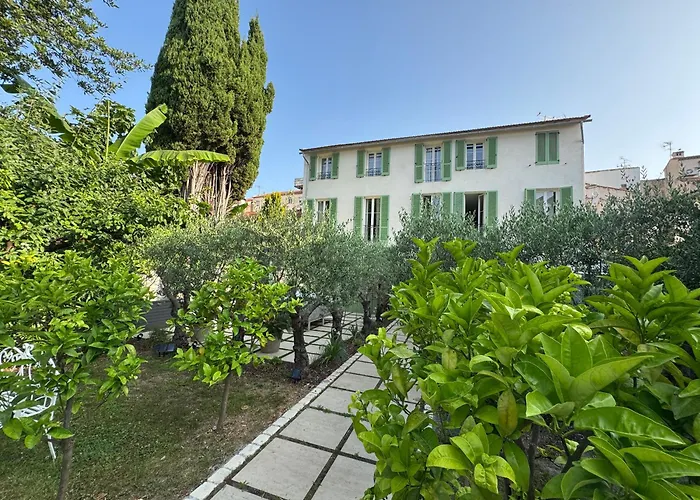 Old Town-Exceptional Apartment-In Absolute Calm