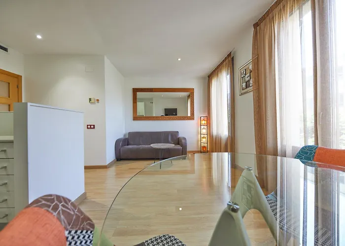 Apart-Suites Hostemplo