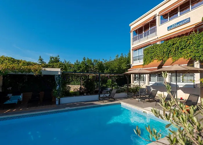 Apartments Marina