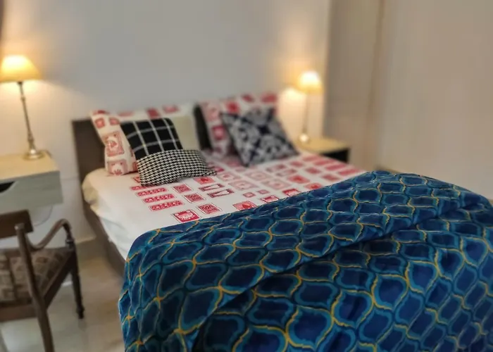 Entire Studio Apt/Suite Near Mall/Metro/Expomart