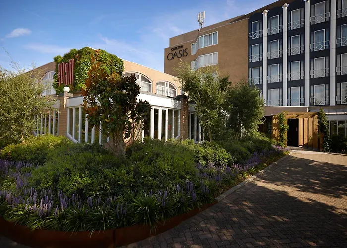 Carlton Oasis Hotel