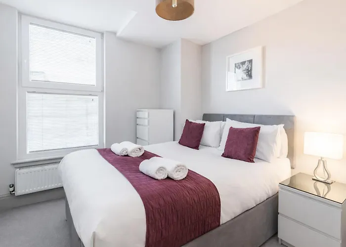 Roomspace Serviced Apartments - The Quadrant