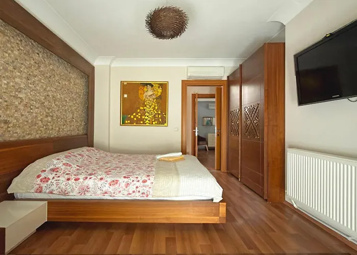 Paradise Town Villa Premium