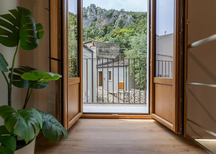 Le Vie Del Borgo | 3 Dimore Indipendenti A Civita