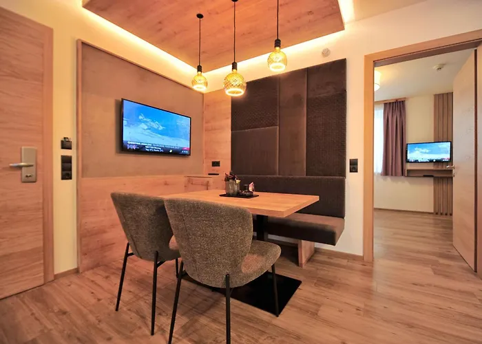 Amaris Apartments