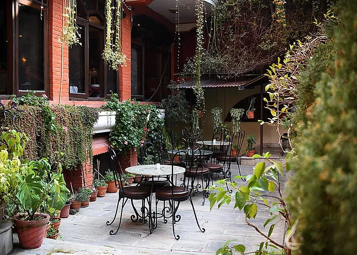 Hotel Nirvana Garden