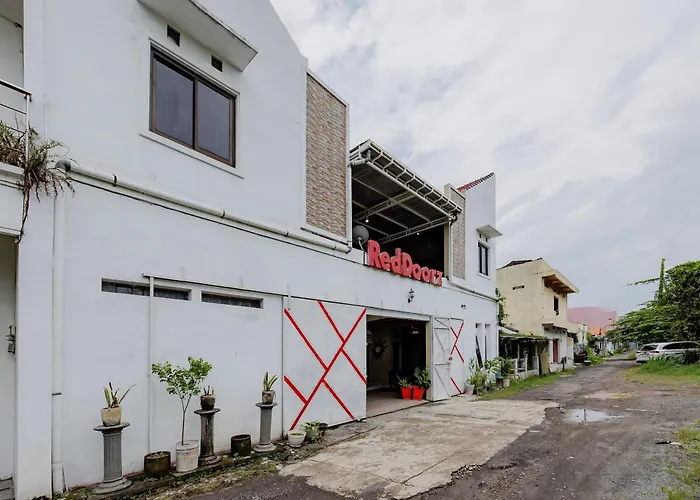 Reddoorz Syariah Near Ums Solo - Rso Soeharso