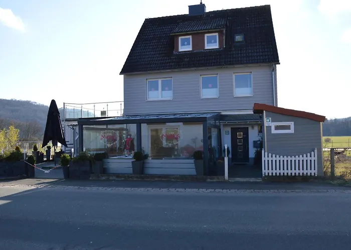 Mellys Cafe & Store