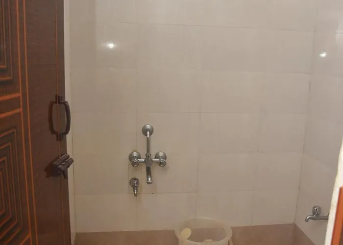 Rd Hotel-Bhavani Road