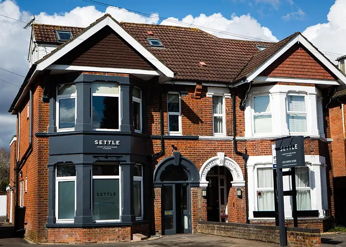 Settle In Southampton - Stylish Self Check-In Rooms & Suites