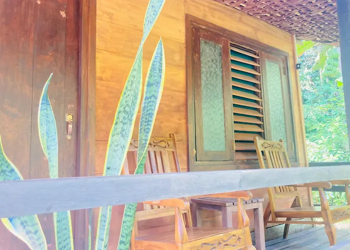 Sinharaja Pitadeniya Villa