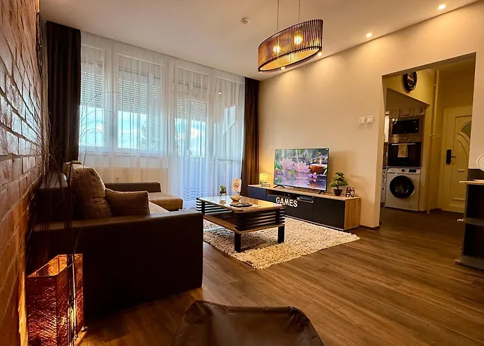 City Edge Hideaway Apartment