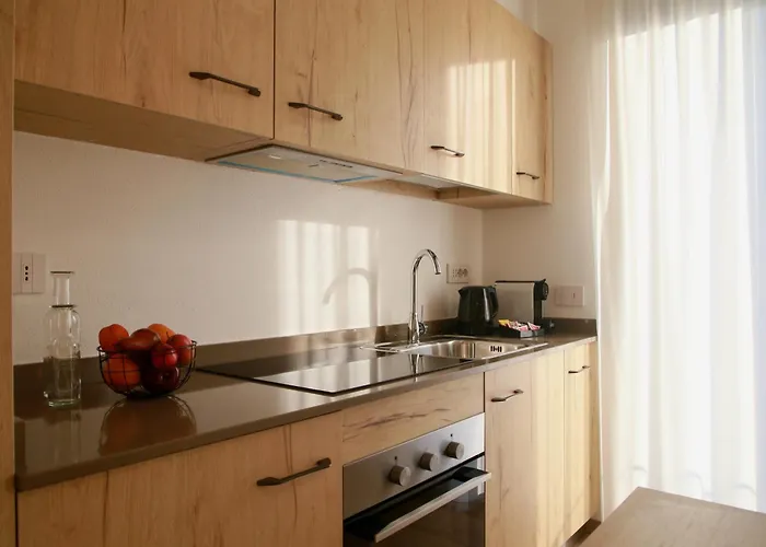 Bernina Suites - 150 Metres To Bernina Express