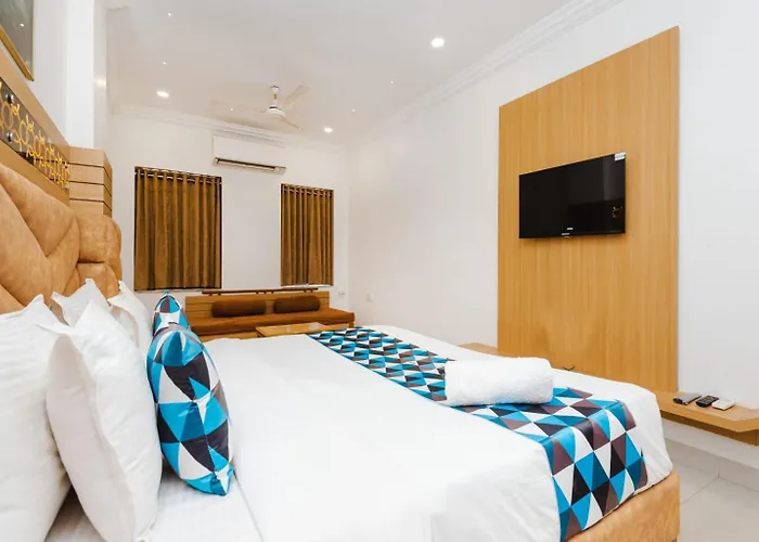 Hotel Galaxy Surat