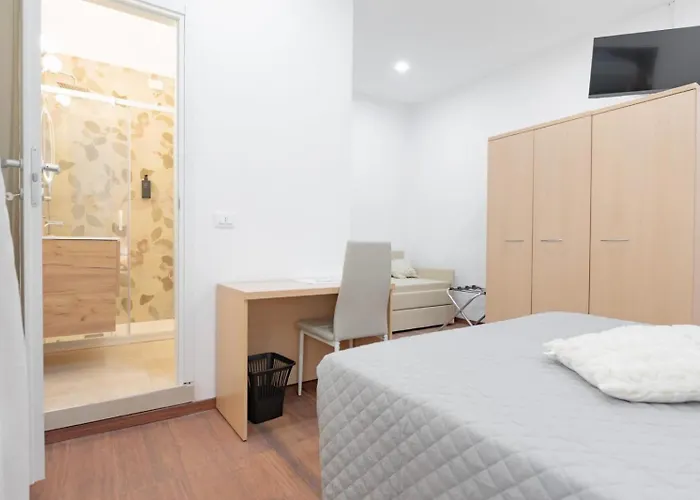Hotel Victoria-Bike Friendly Vicino Finalborgo E Mare