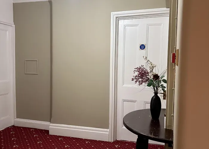 Wimblehurst Hotel