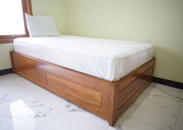 Oyo 95103 Madiun Dkost Syariah