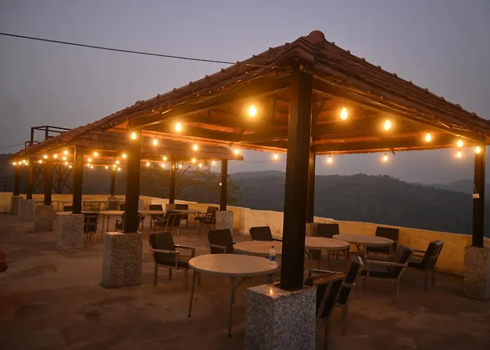 Hundru Hotel Tourist And Resturant
