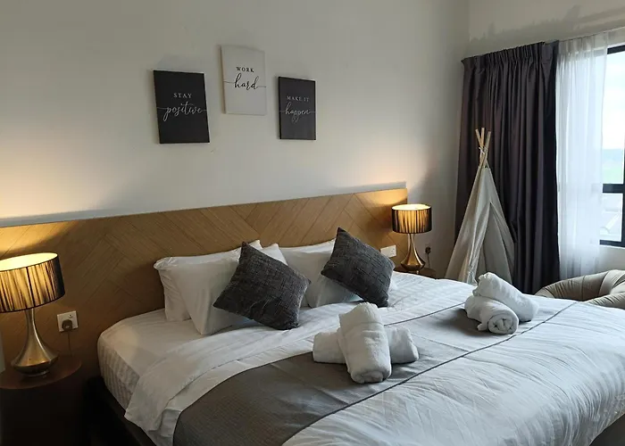 H&A Private Suite Inside H Elite Hotel - Video Games, Netflix, Pelampung, Life Jacket, Kids Toys, Super King Bed