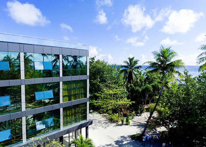 Aqua Luna Dhangethi