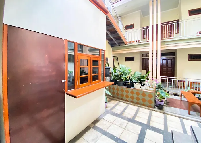 Rimbaku Homestay Syariah Near Alun Alun Batu Redpartner