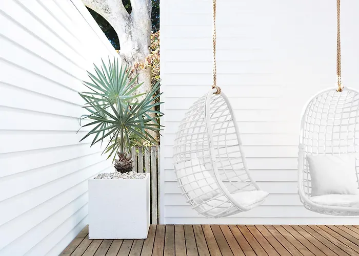 Bask & Stow I Luxe Guesthouse