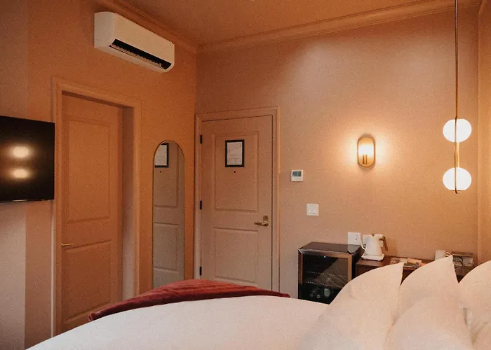 Hotel Morado