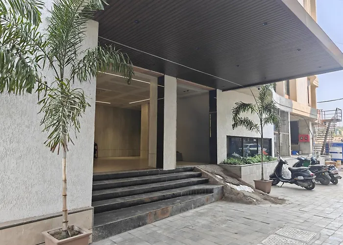 Hotel Gokul Inn & Banquet