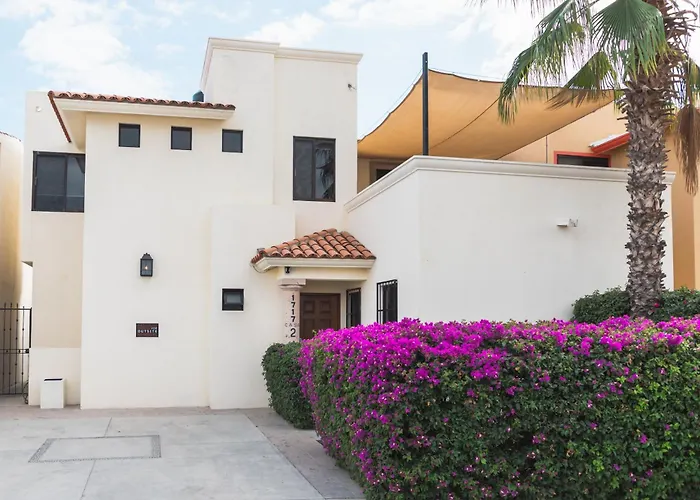 Outsite Los Cabos - Entire 4-Bedroom Home