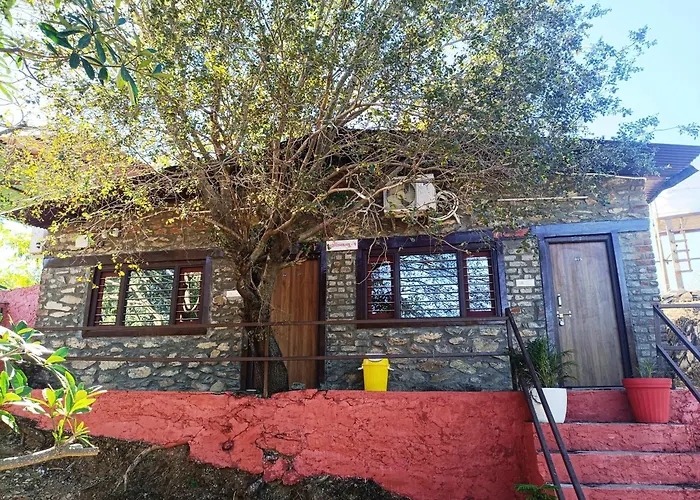 Richi Rich Hill Resort
