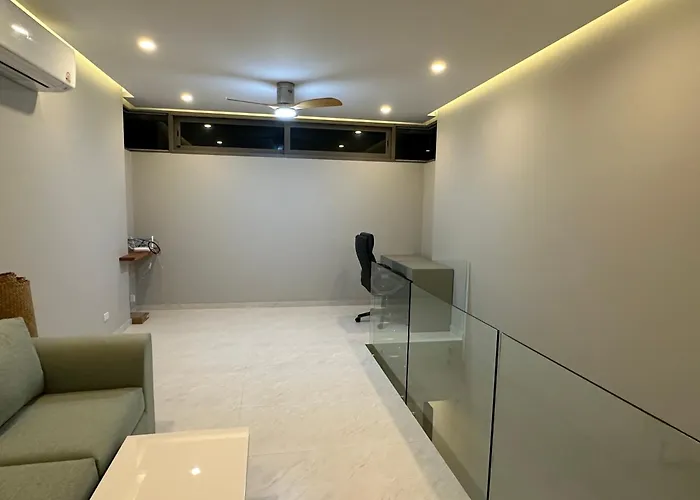 Ch Villa Sand Stone
