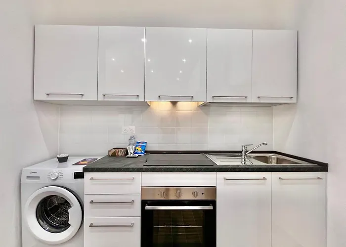 Comfortable 1-Bedroom Central Menton