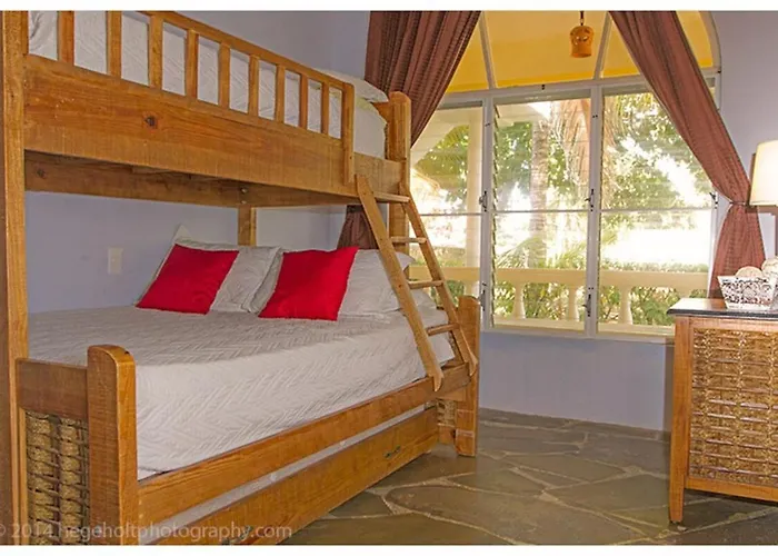 Villa Dawn, Bahia De Arena