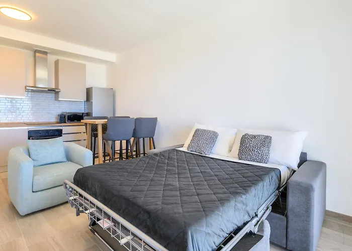 Fronte Mare House - 10 Min To Airport - Netflix