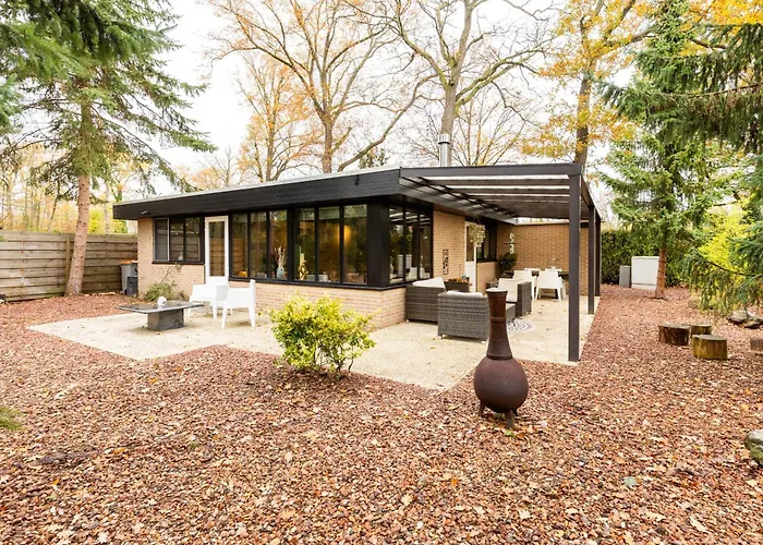 Lux Bos Chalet