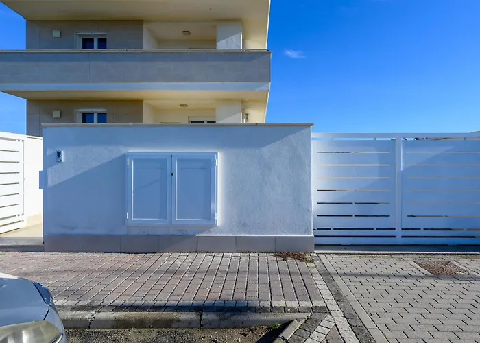 Fronte Mare House - 10 Min To Airport - Netflix