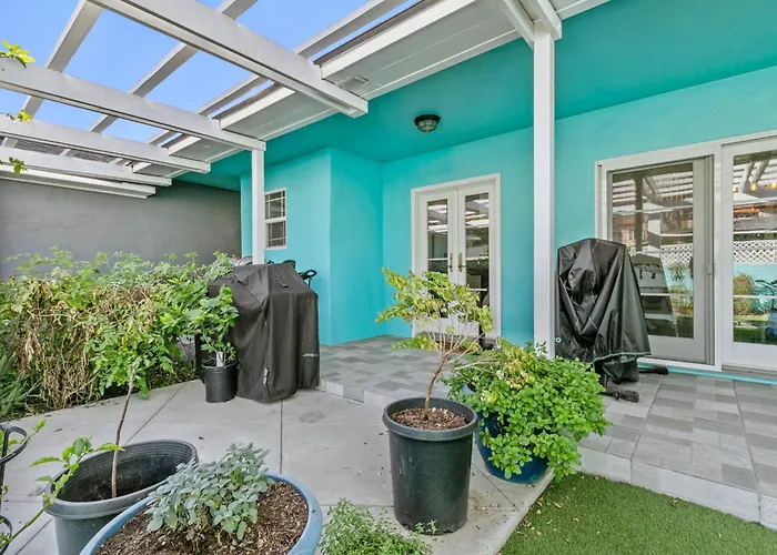 Luxury Pool Oasis- Near Stadium, Tennis And Golf
