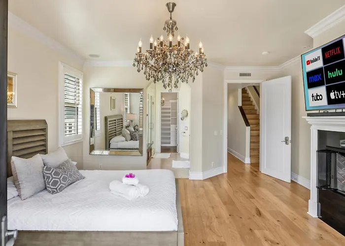 Beach Retreat- Walk To Beach, Bbq, Oceanview Rooftop & Firepit