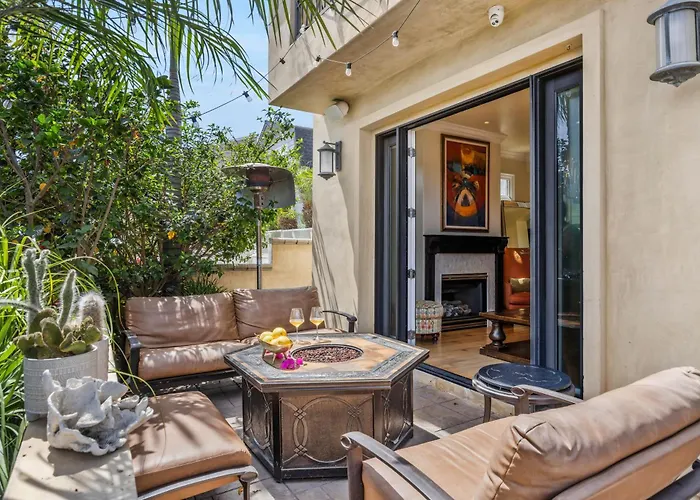 Beach Retreat- Walk To Beach, Bbq, Oceanview Rooftop & Firepit