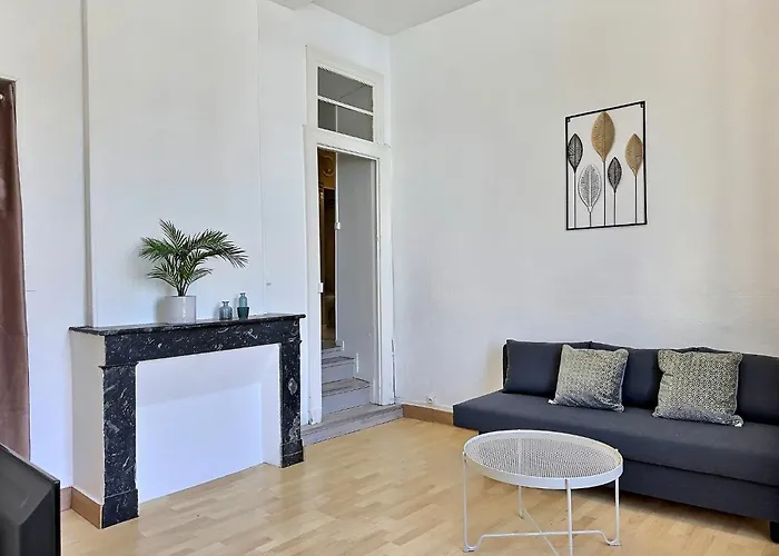 Wonderhost, Les Apparts De La Place Margot