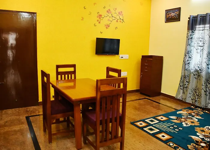 Srinivasam Service Apartment