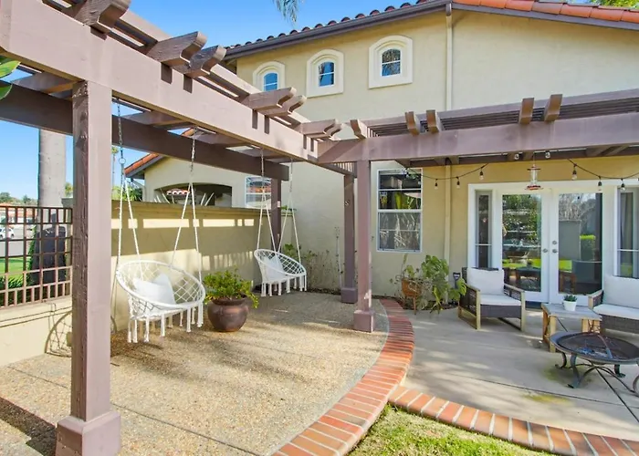 Quiet Carlsbad Home One And A Half Miles From The Beach