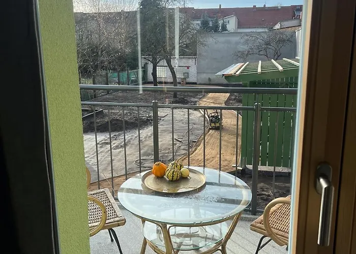 Altstadtflair Modernes Studio Mit Gartenblick