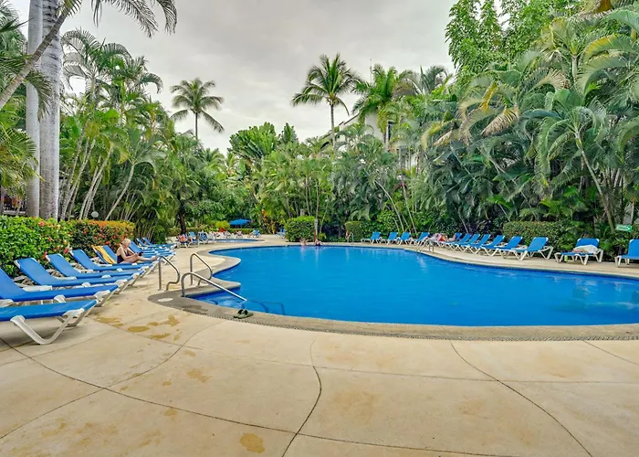 1 Block To Playa Los Tules, Pool Access! Lush Unit